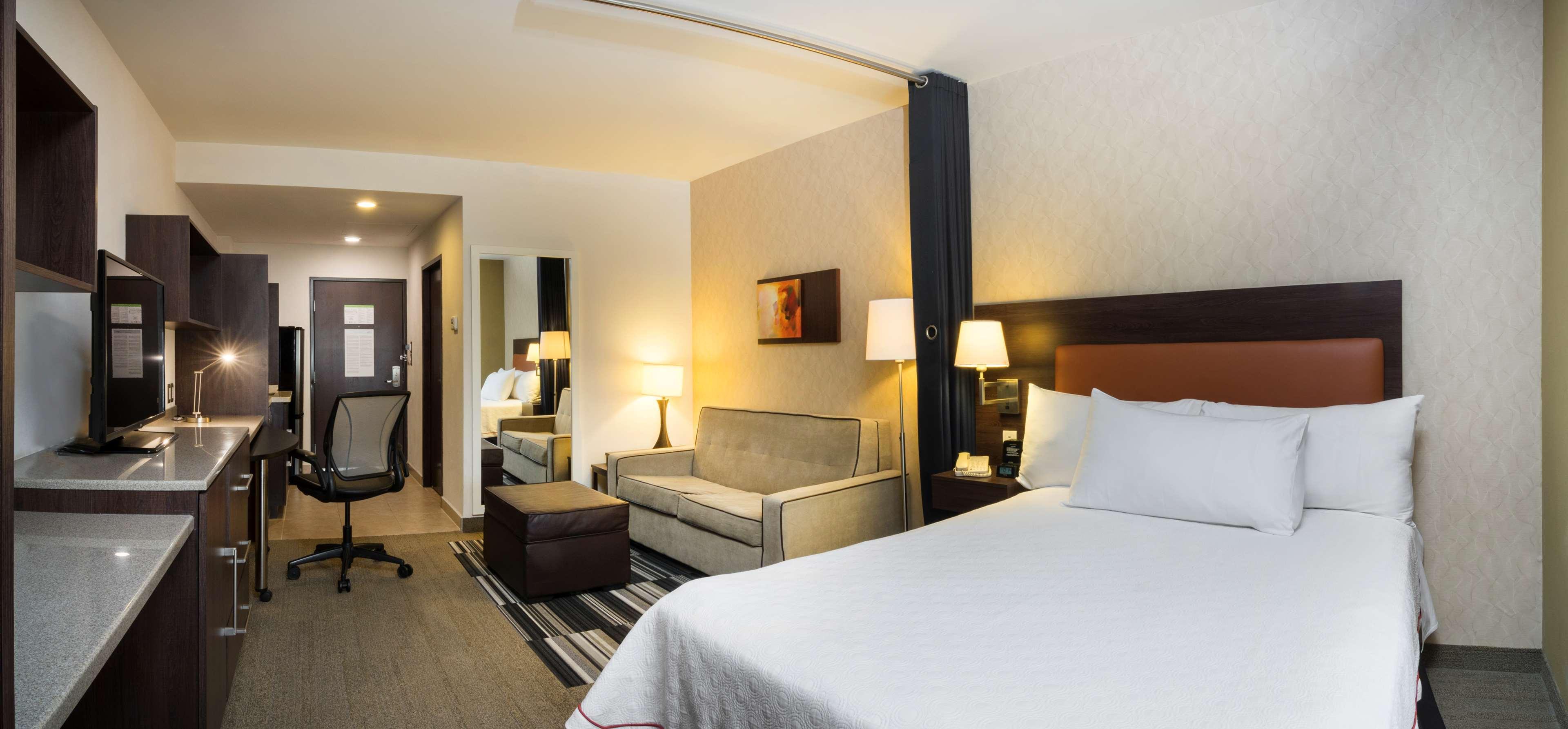 Homewood Suites By Hilton Queretaro Jurica Exterior foto