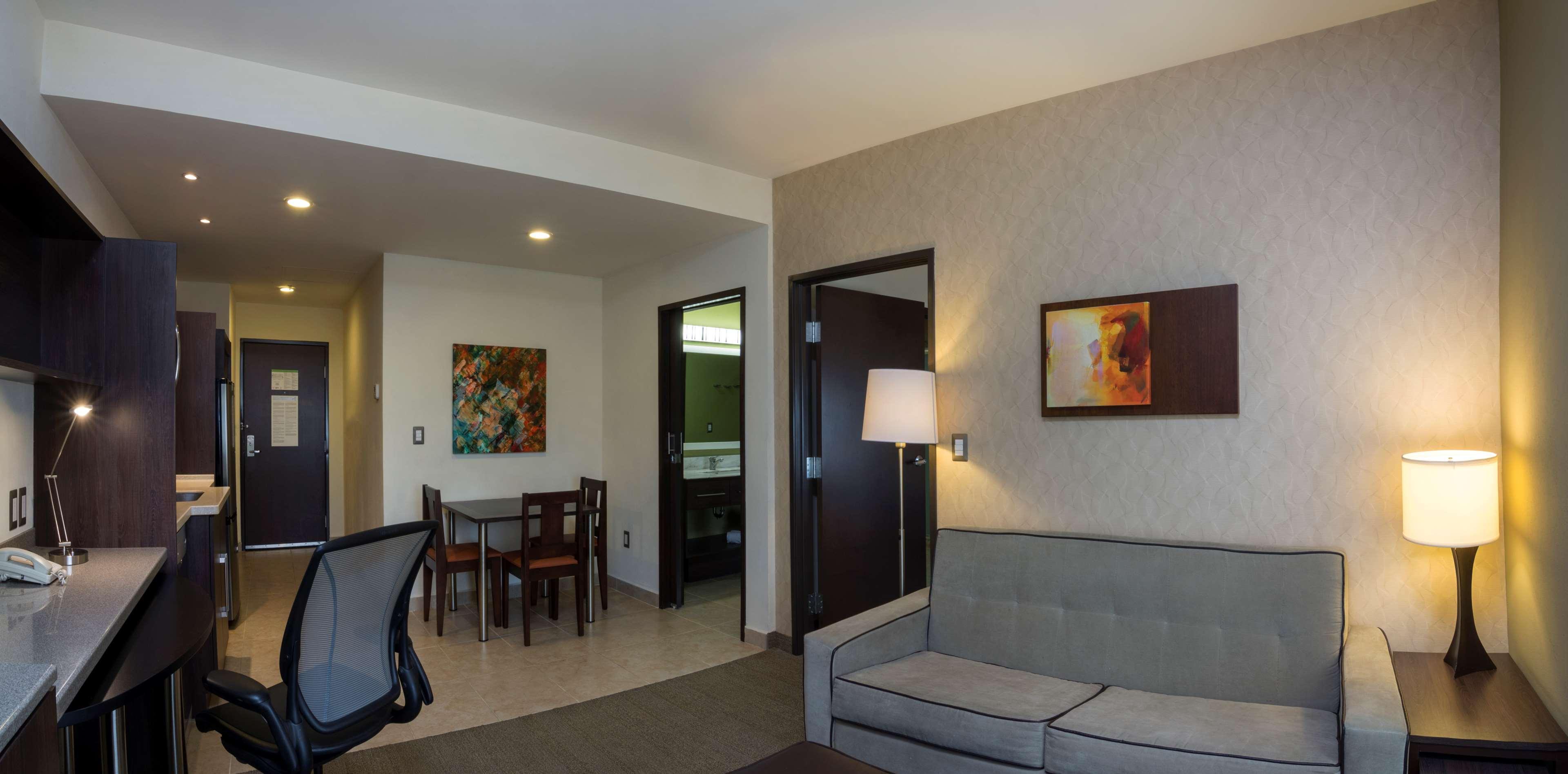 Homewood Suites By Hilton Queretaro Jurica Exterior foto