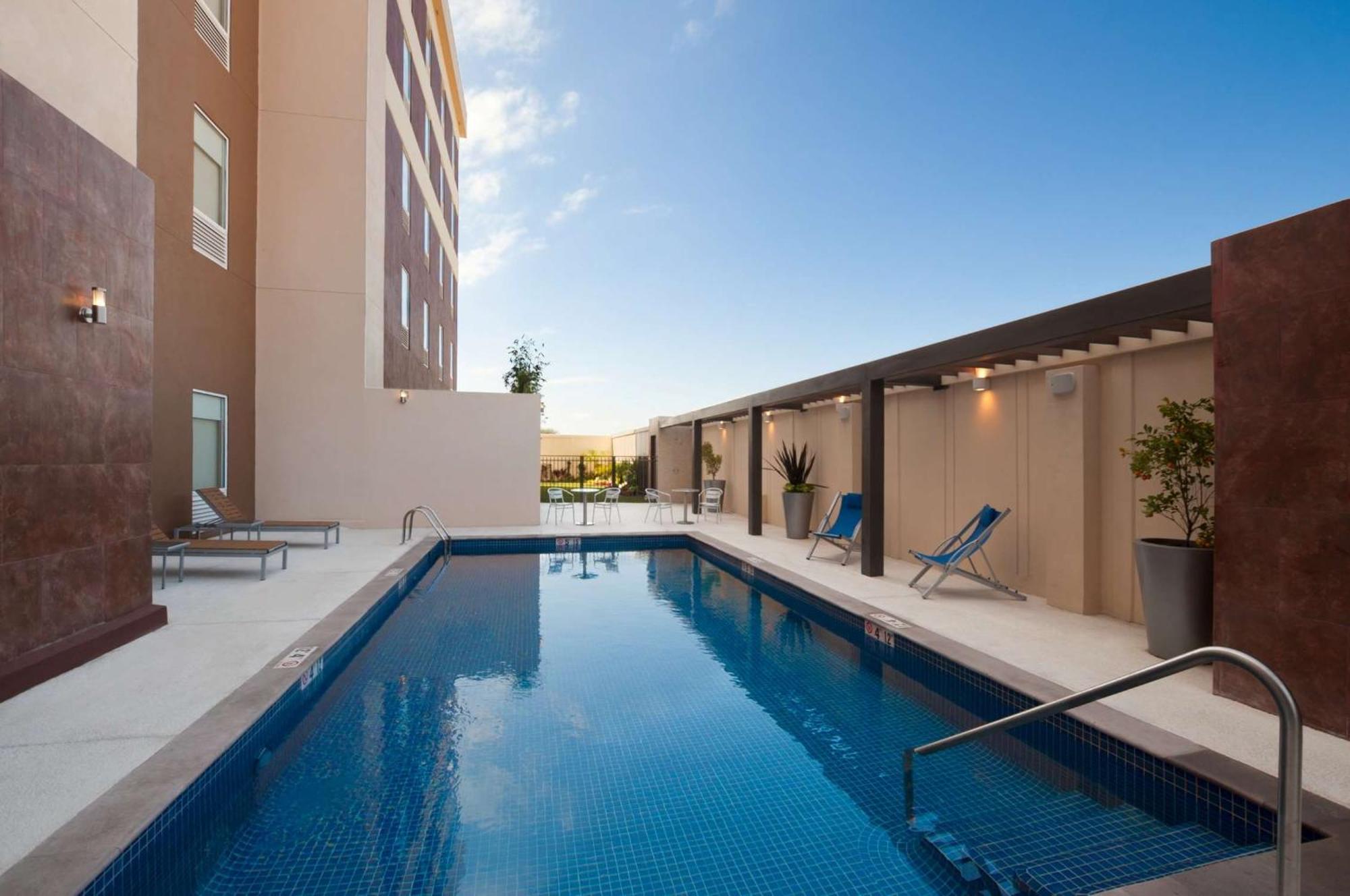 Homewood Suites By Hilton Queretaro Jurica Exterior foto